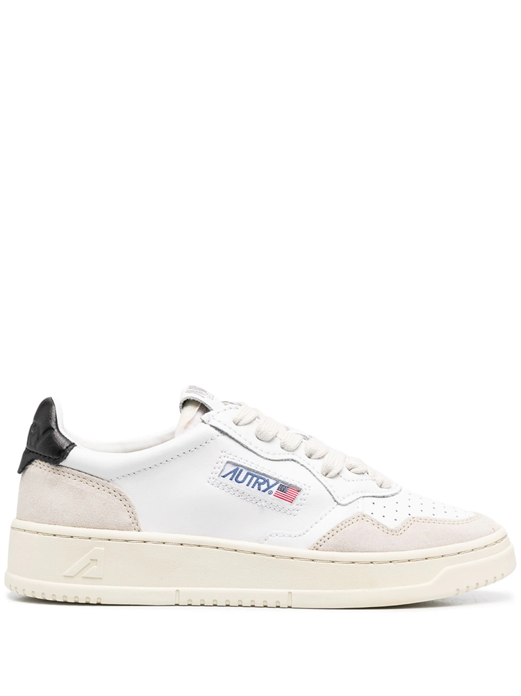 Medalist low-top sneakers