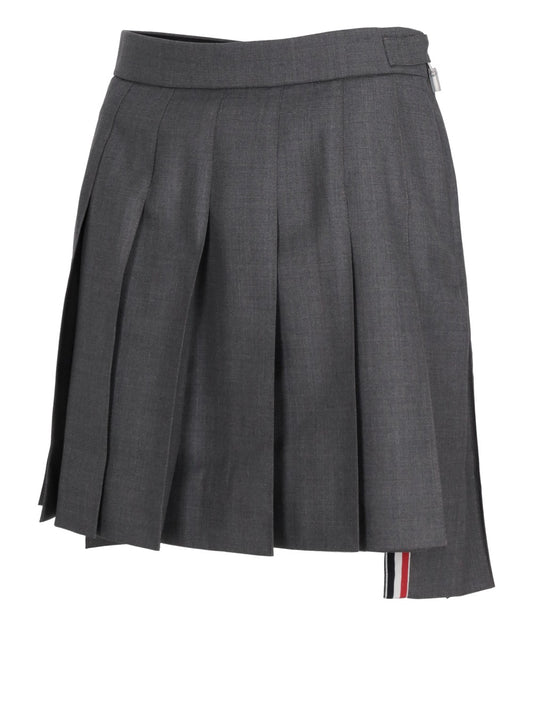 dropped back mini pleated skirt