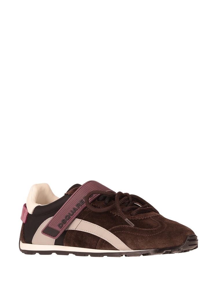 DC-642 Sneakers