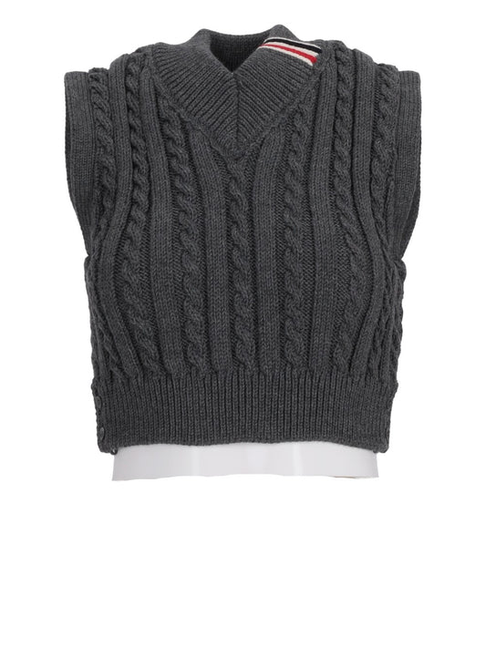 BABY CABLE STITCH CROPPED V NECK PULLOVER VEST IN MERINO WOOL W/ RWB STRIPE INTARSIA