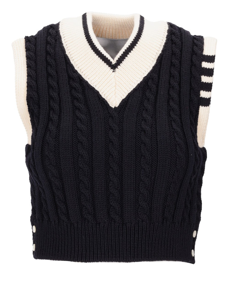 CLASSIC BABY CABLE STITCH CROPPED V NECK PULLOVER VEST IN MERINO WOOL W/ 4 BAR STRIPE