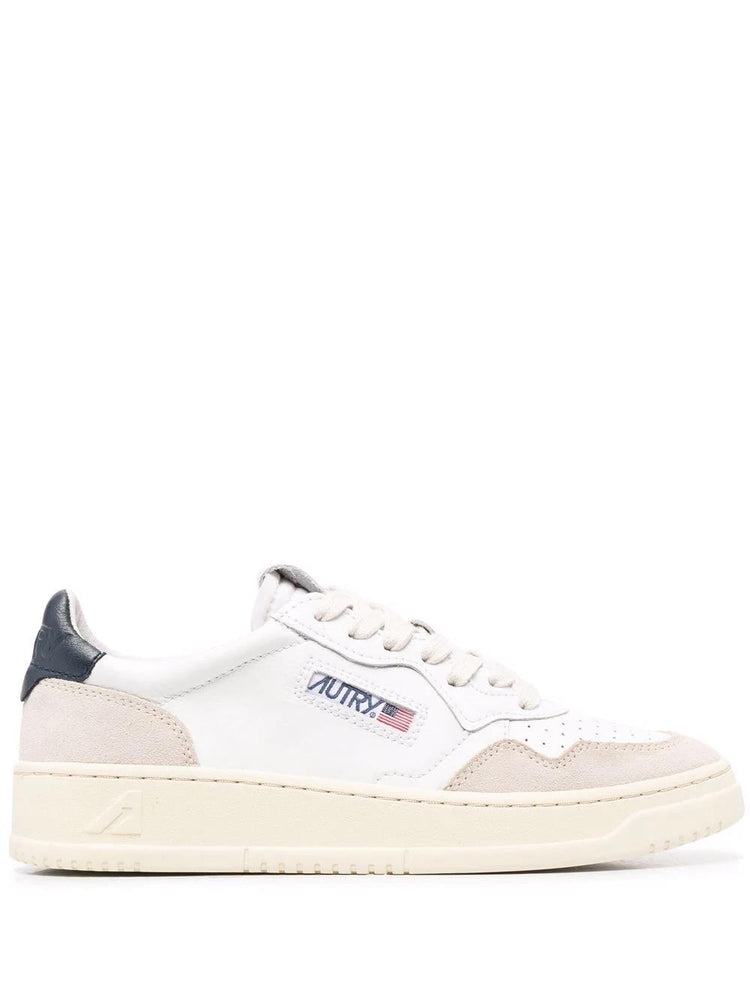 Medalist low-top sneakers