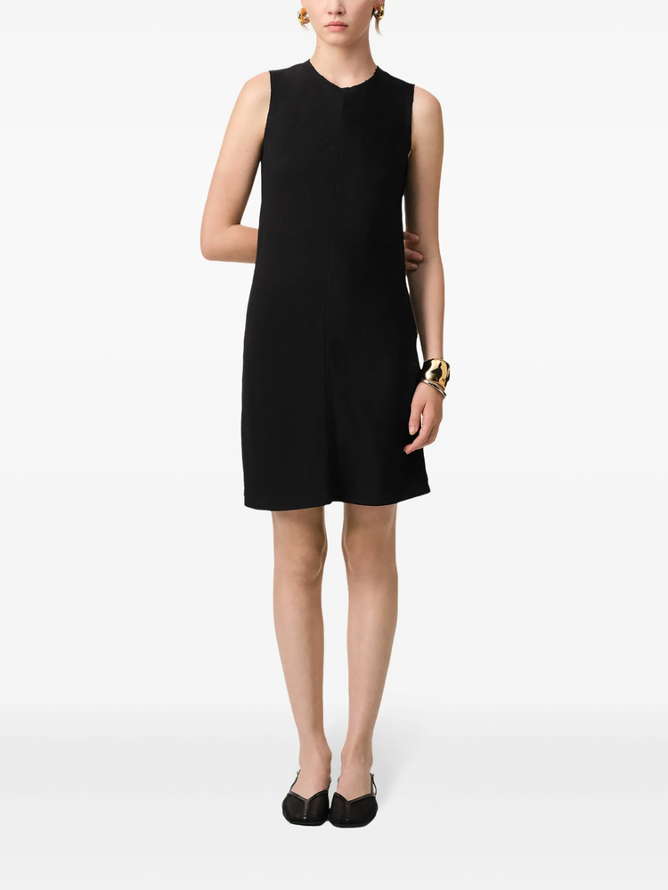 sleeveless dress
