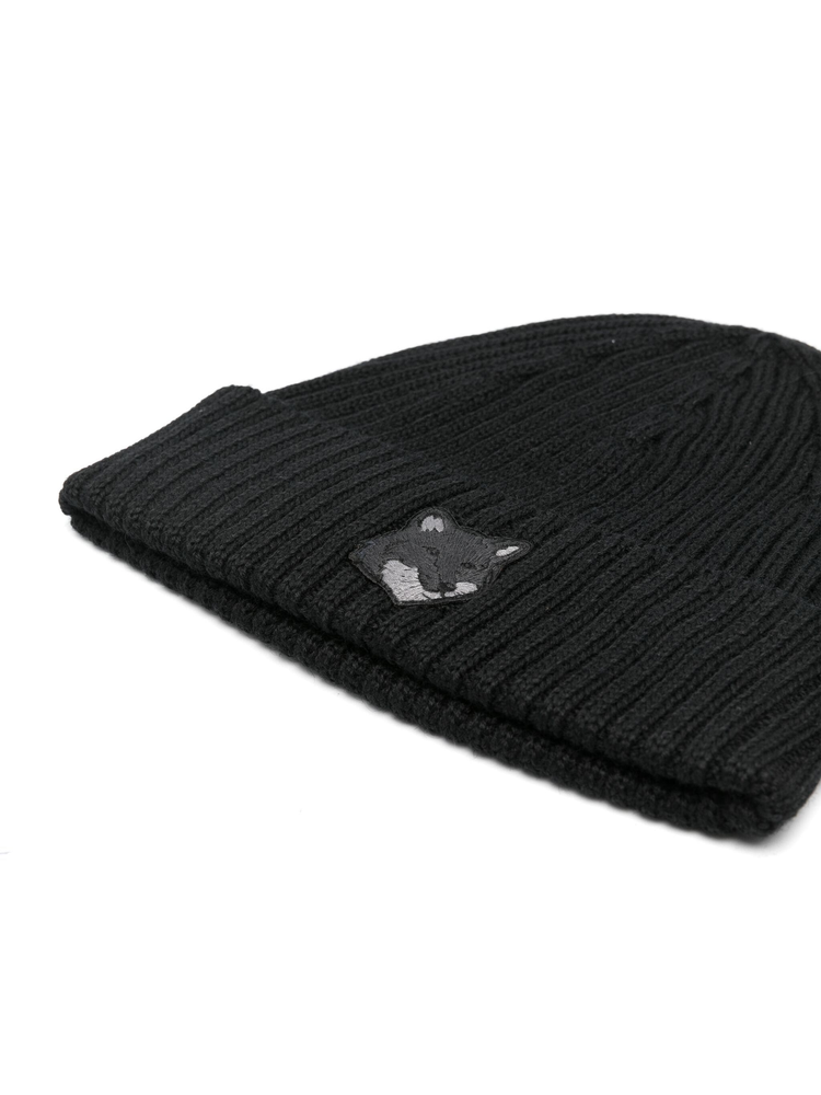 Bold Fox Head ribbed beanie