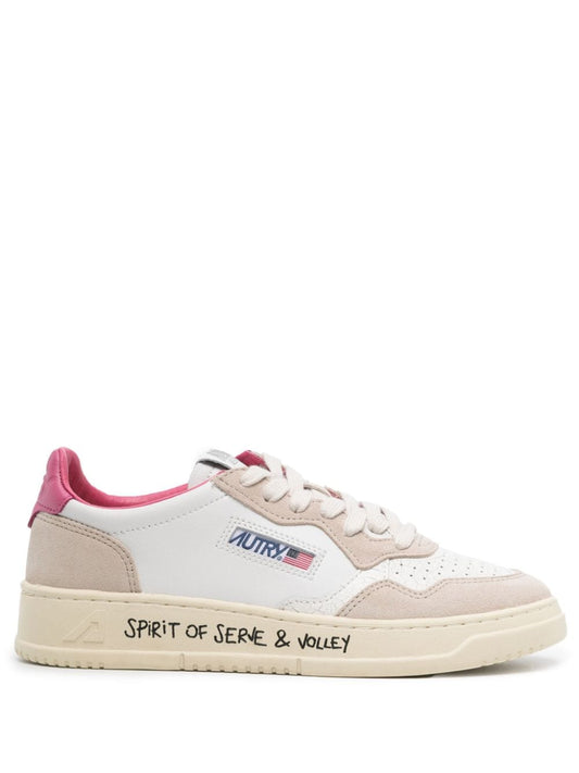 Medalist low-top sneakers