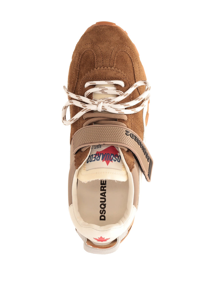 DC-642 Sneakers