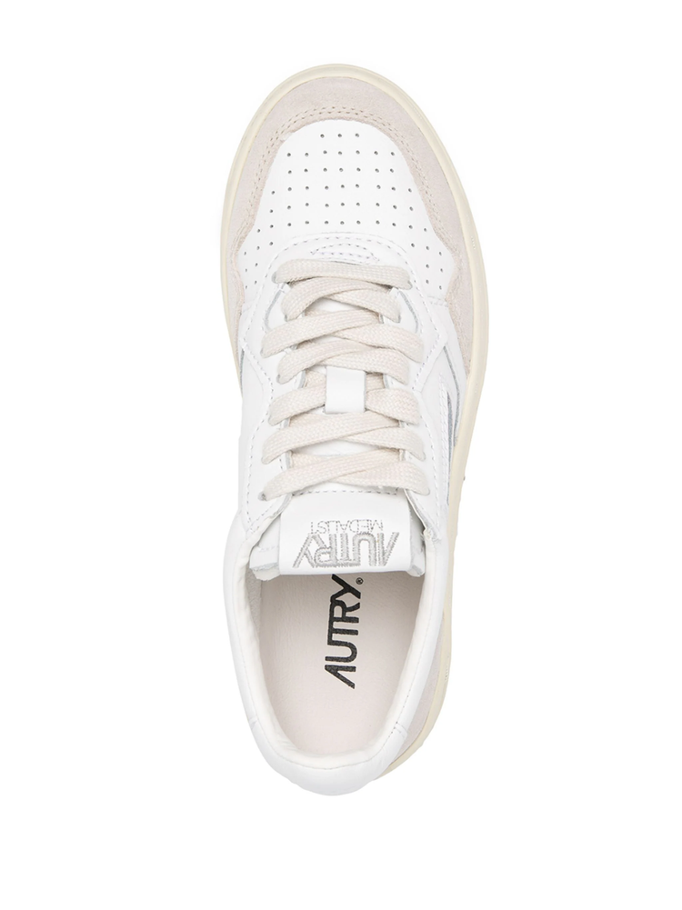 Medalist low-top sneakers