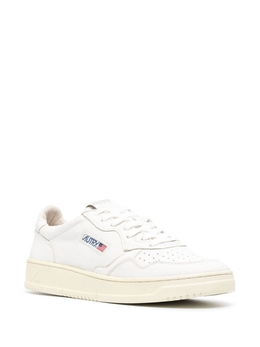 Medalist low-top sneakers