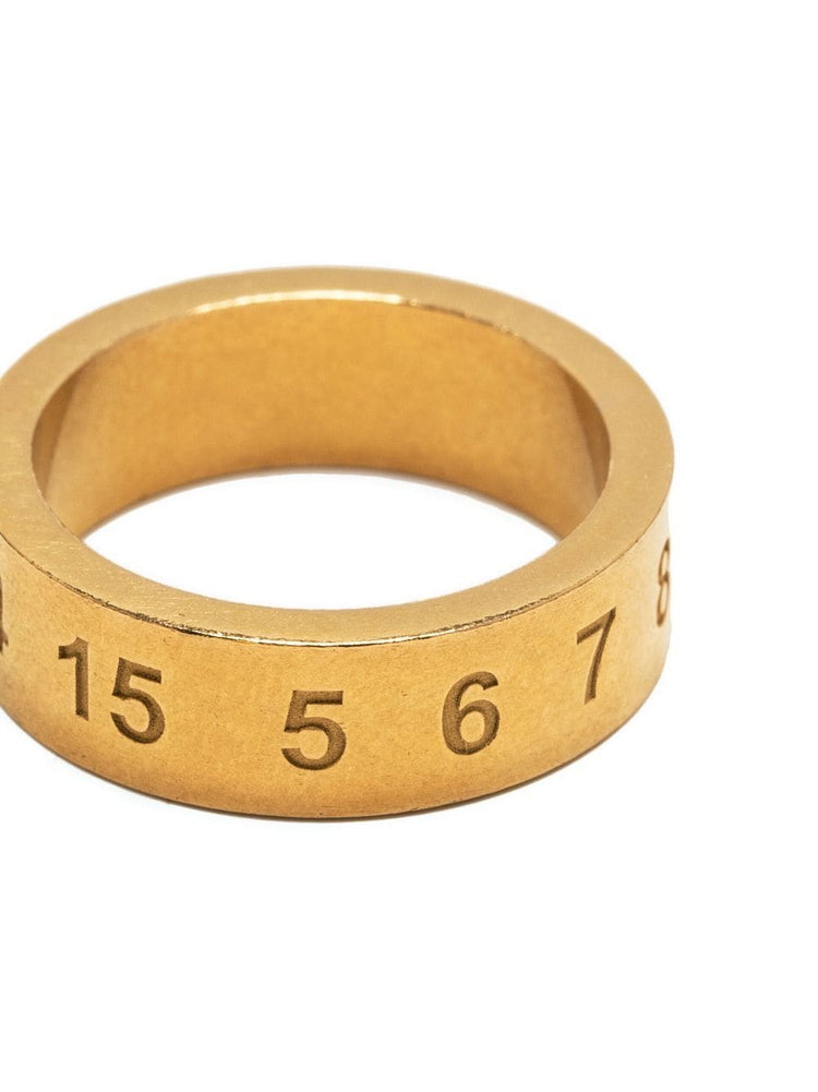 Numerical engraved ring