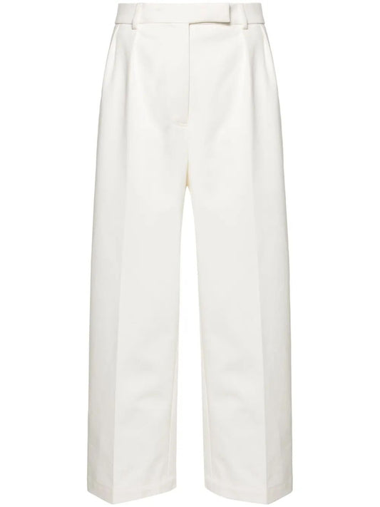 RELAXED FIT PLEATED TROUSER IN COTTON TWILL