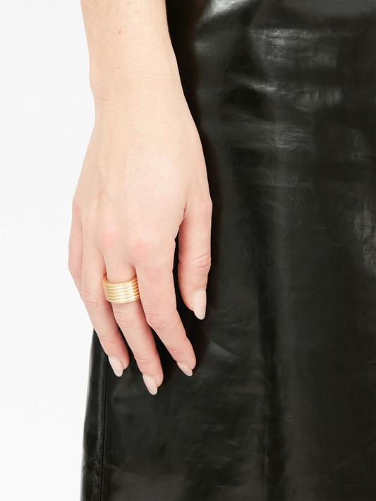 ribbed chunky ring