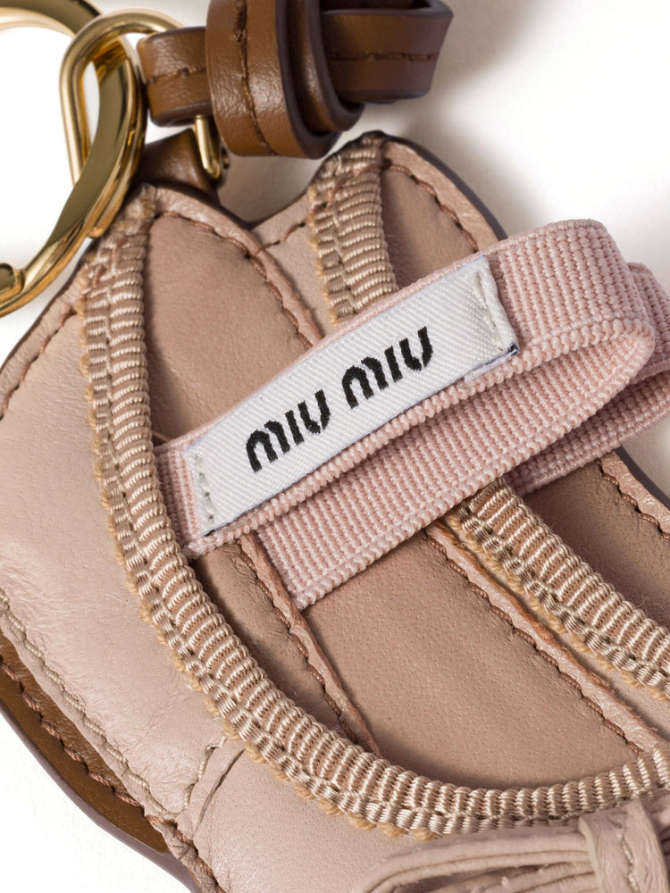 Miu Ballet trick keychain