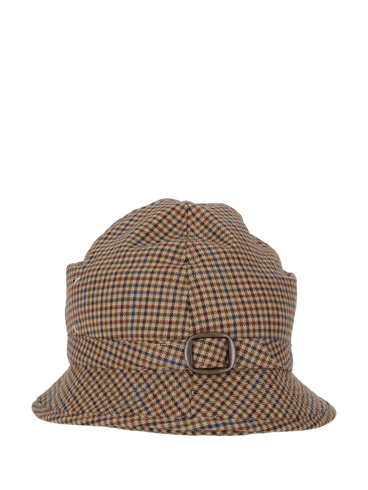 HAT