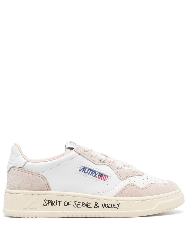 Medalist low-top sneakers
