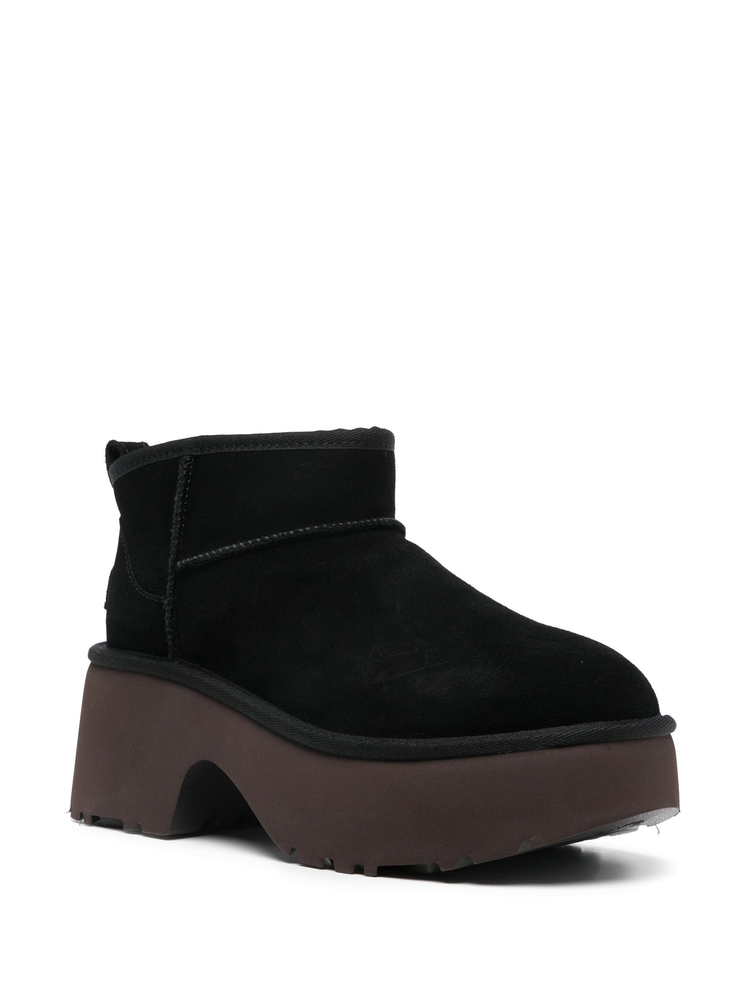 Classic Ultra Mini New Heights boots