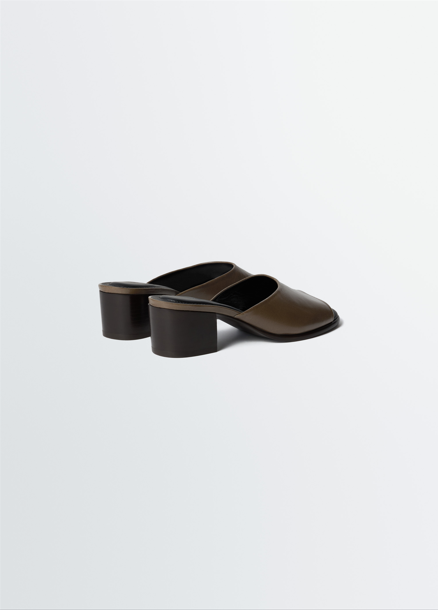 SQUARE HEELED MULES 55