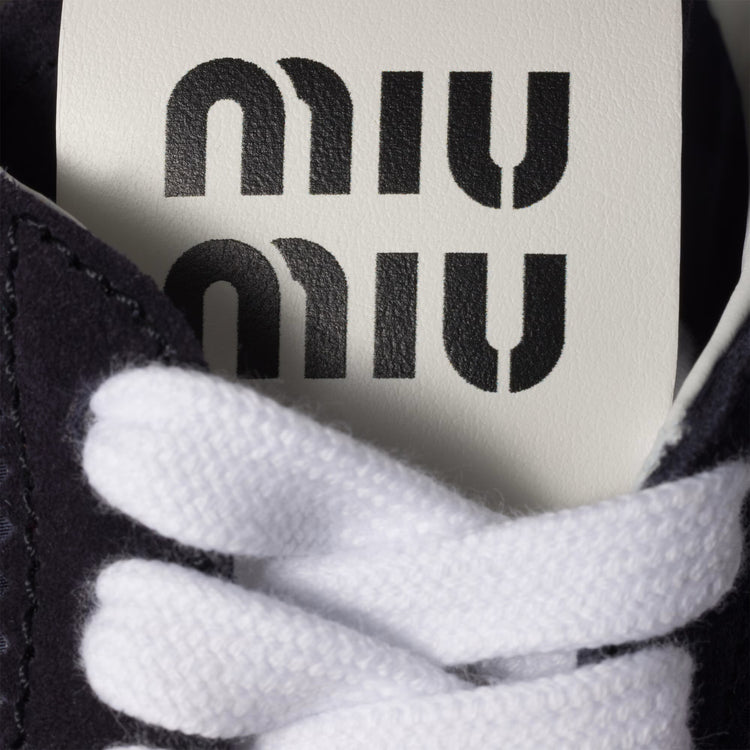 Plume sneakers