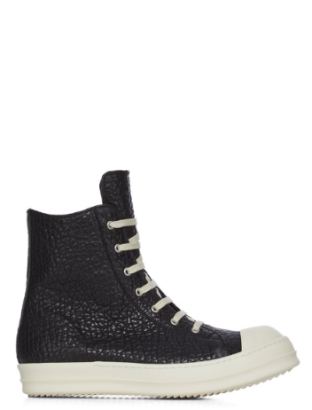 SNEAKS