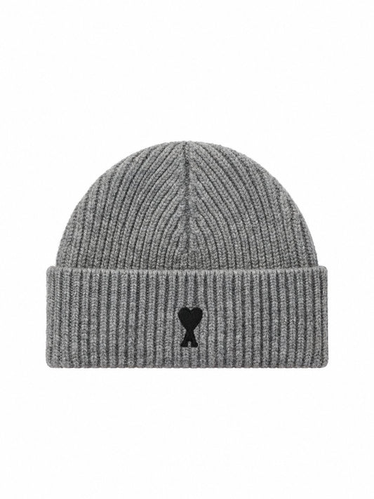 BEANIE WITH CONTRASTED AMI DE COEUR