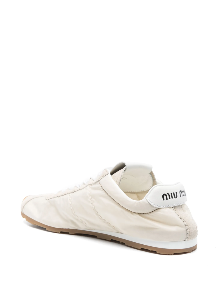 Plume sneakers