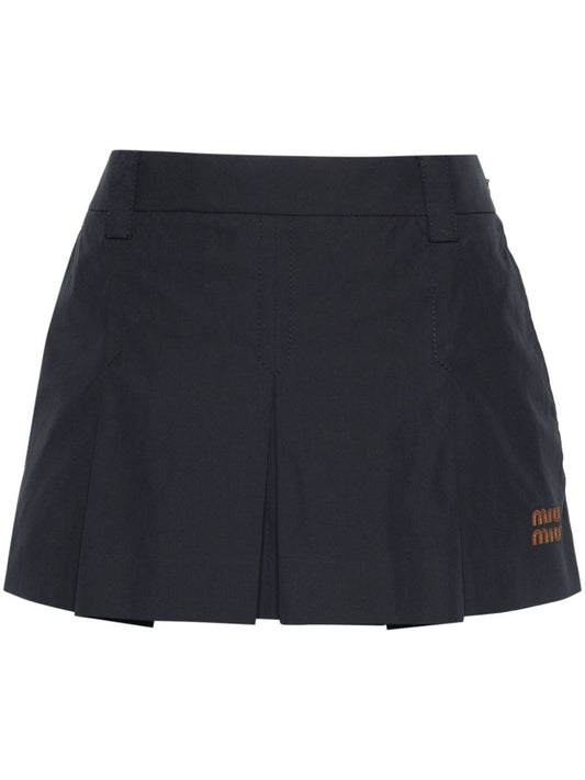 pleated mini skirt