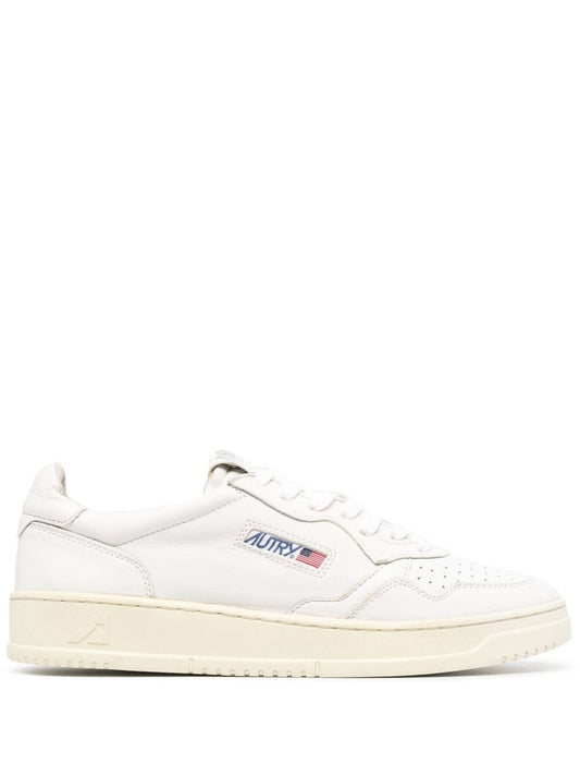 Medalist low-top sneakers