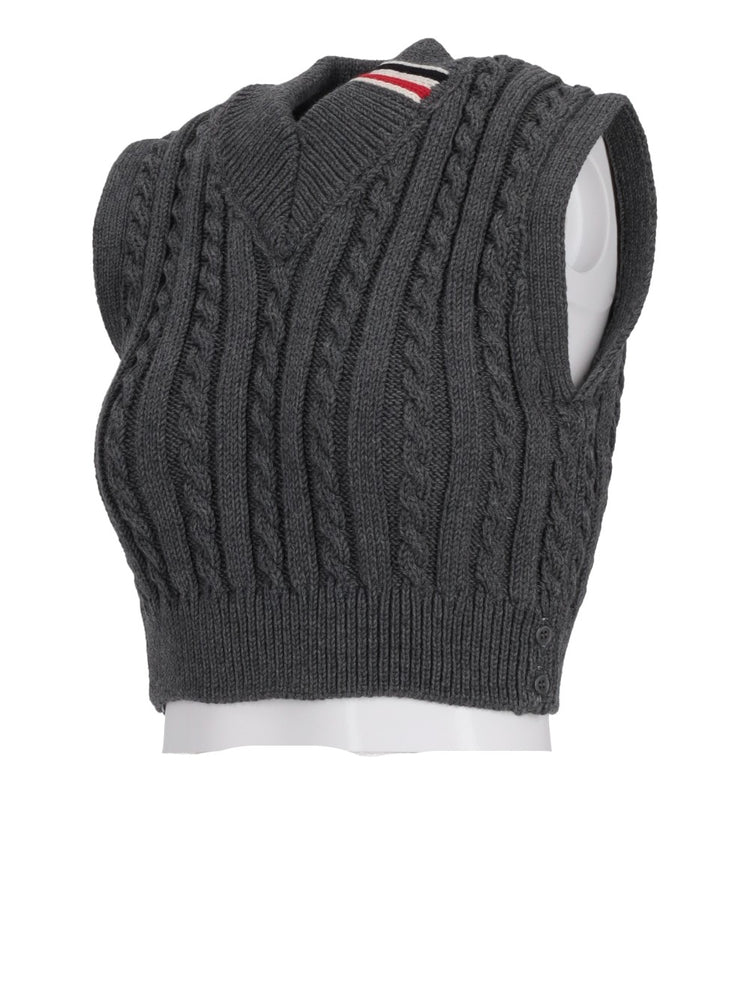 BABY CABLE STITCH CROPPED V NECK PULLOVER VEST IN MERINO WOOL W/ RWB STRIPE INTARSIA