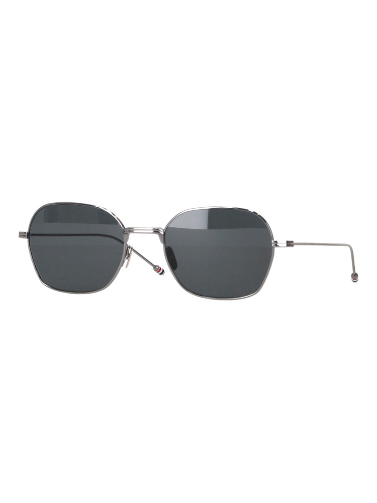 RECTANGULAR SUNGLASSES IN TITANIUM