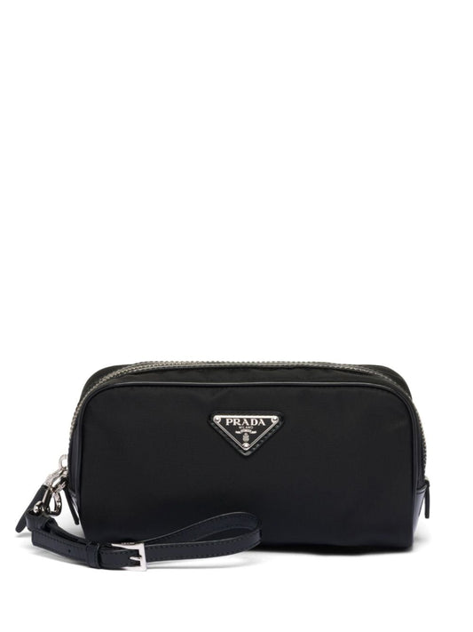 logo-plaque zipped wash bag