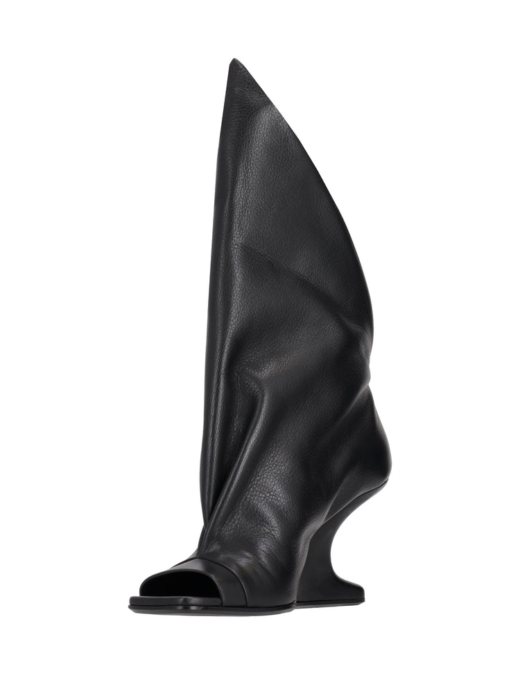 CANTILEVER 8 STRUTTER SANDAL