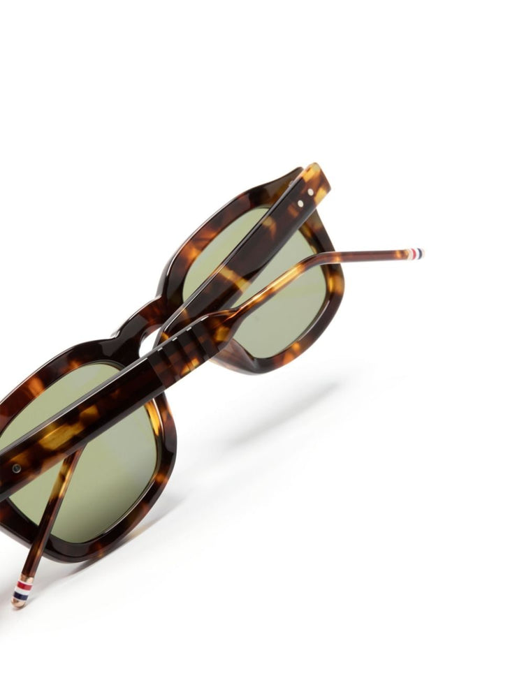 wayfarer-frame sunglasses