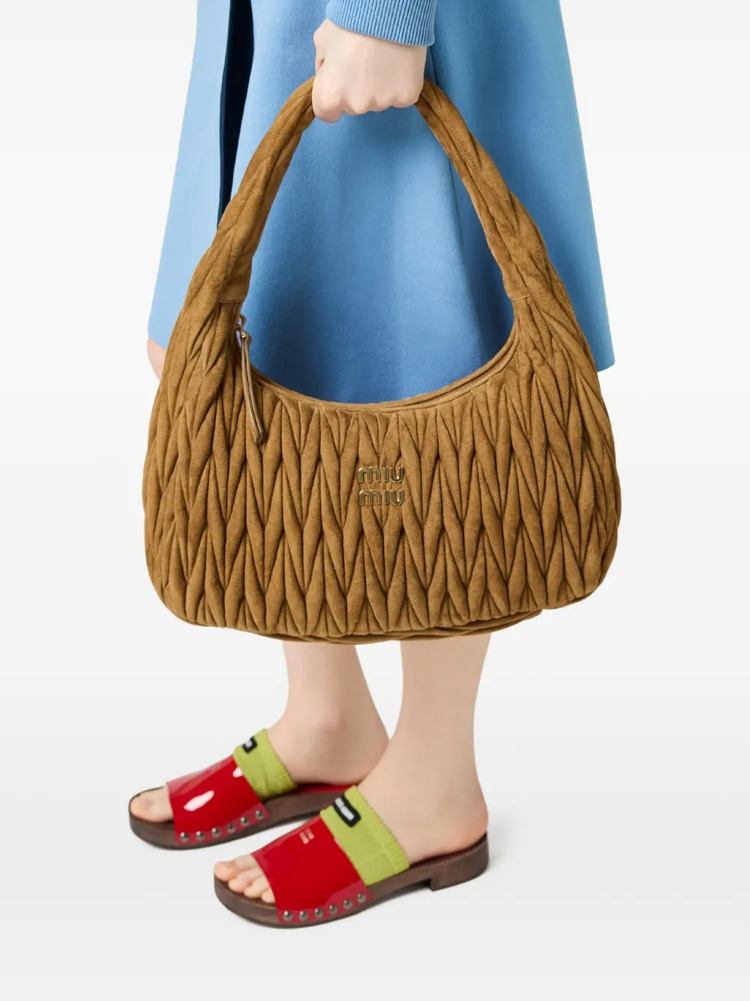 Wander shoulder bag