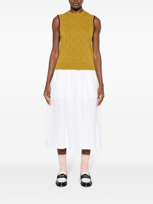 crew-neck sleeveless knitted top